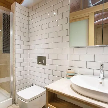 Apartamento Your Colorful, Stylish & New Penthouse W Terrace Estambul