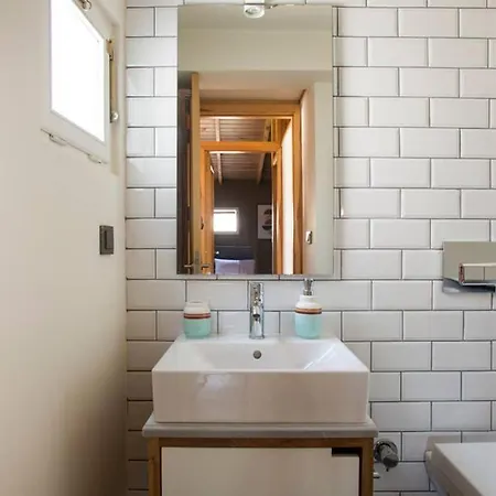 Your Colorful, Stylish & New Penthouse W Terrace Apartamento *