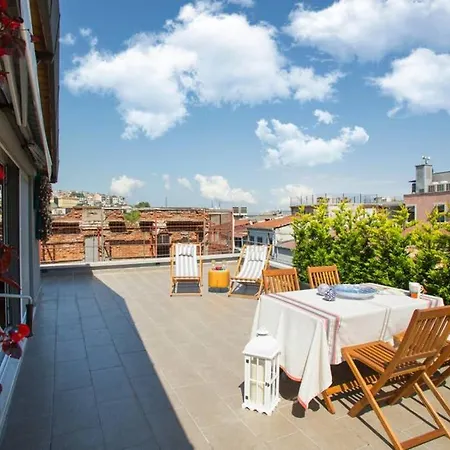 Your Colorful, Stylish & New Penthouse W Terrace