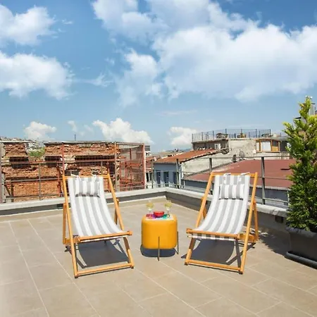 Your Colorful, Stylish & New Penthouse W Terrace Apartamento *