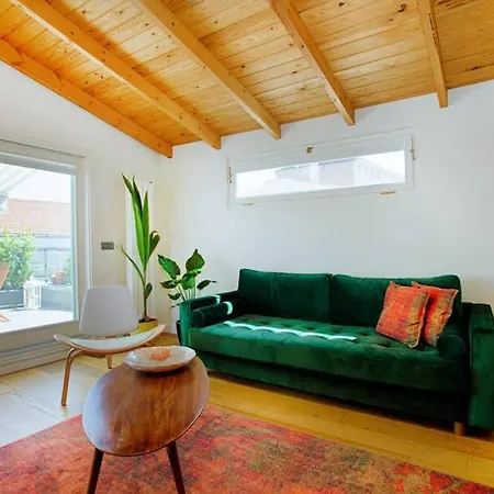 Apartamento Your Colorful, Stylish & New Penthouse W Terrace *