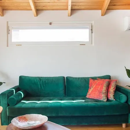 Your Colorful, Stylish & New Penthouse W Terrace Apartamento *
